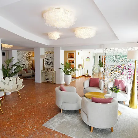 Miramar & Hotel 4*